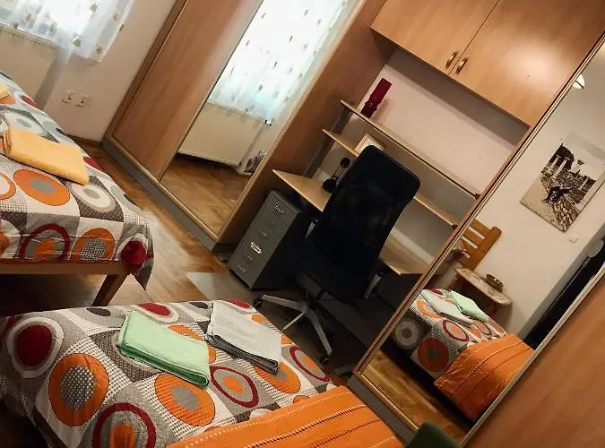 דירה Sunny Apartment. 5 Minutes Walk From Main Sqare. קרקוב