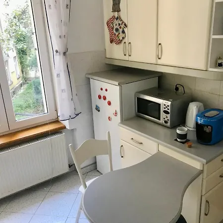 Διαμέρισμα Sunny Apartment. 5 Minutes Walk From Main Sqare. *